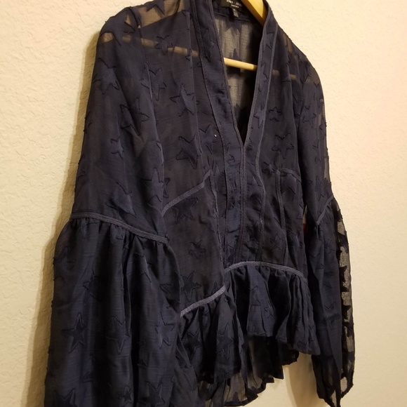 Romeo & Juliet Couture Sheer Star Top - Picture 3 of 8